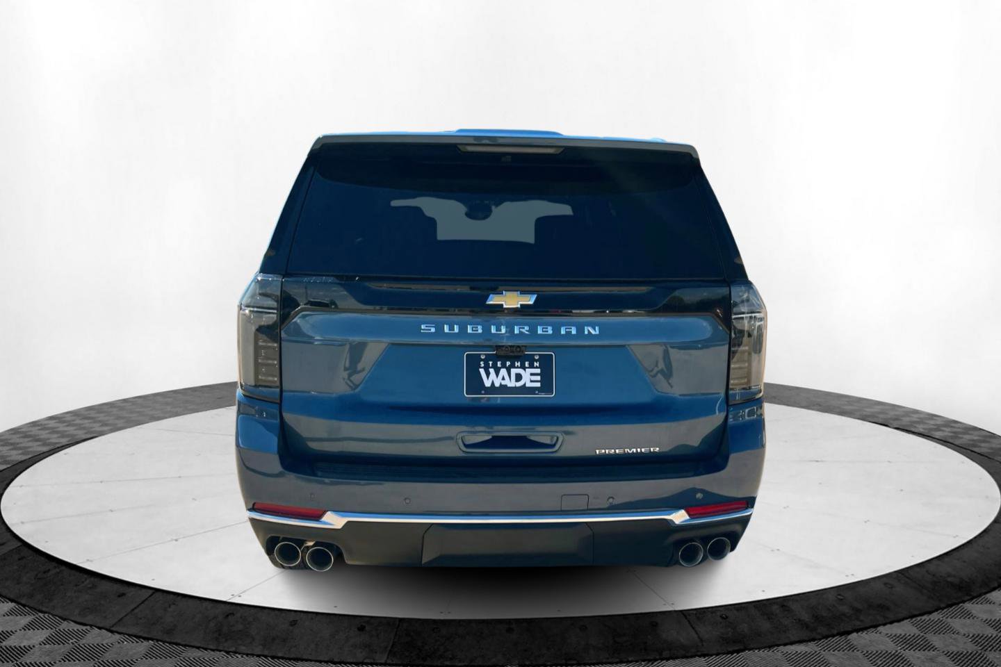 2026 Chevrolet Suburban Premier photo 4