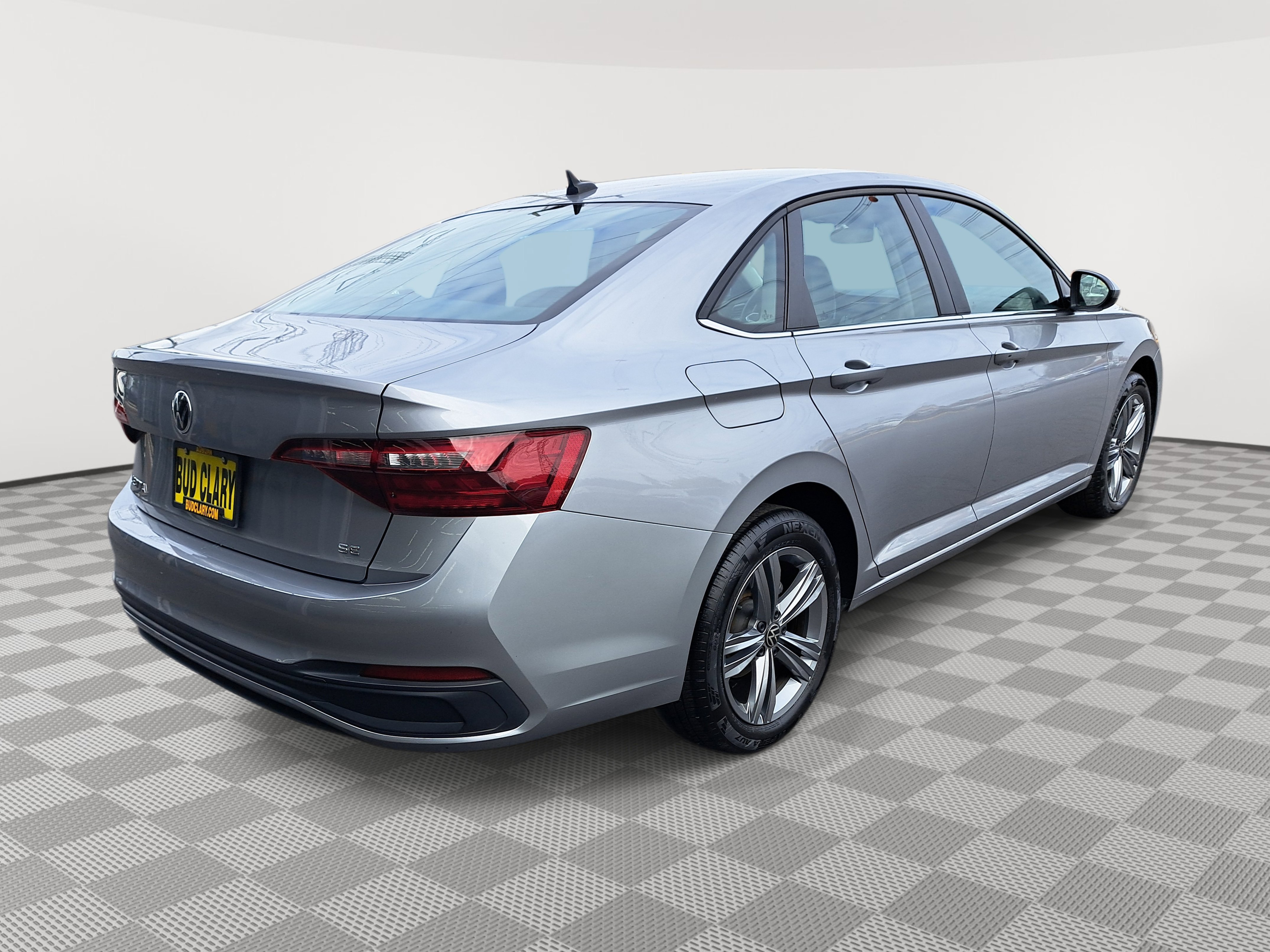 2024 Volkswagen Jetta SE photo 4