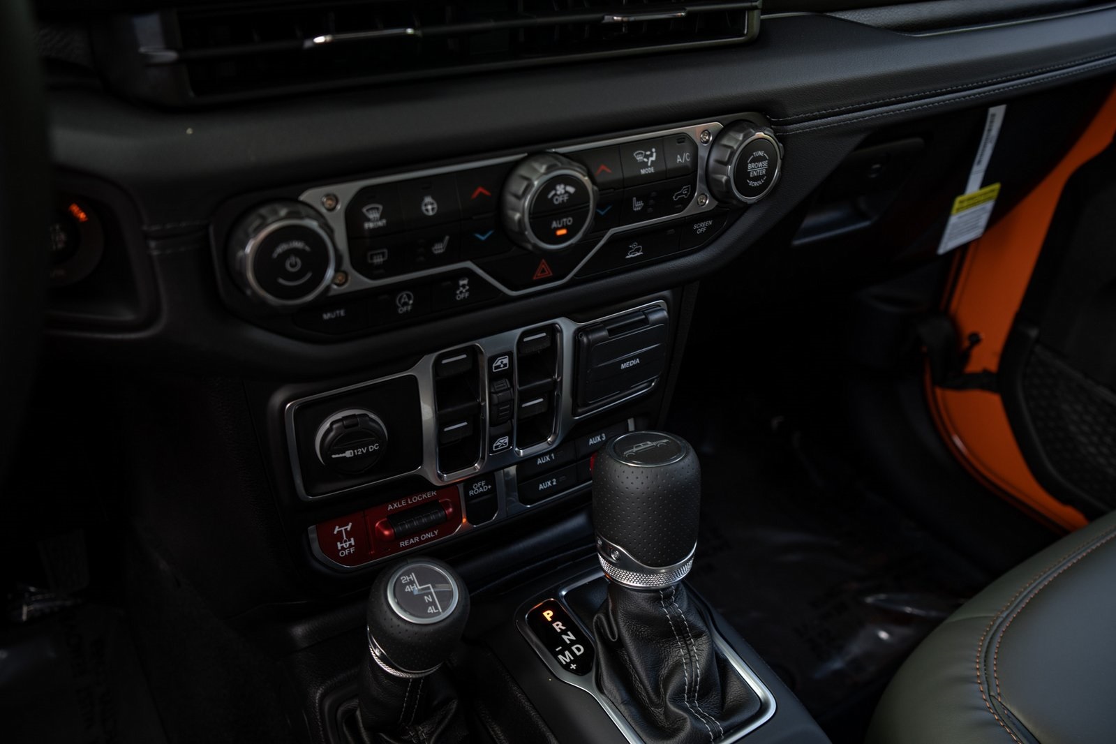 2025 Jeep Gladiator Mojave photo 24