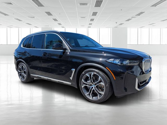 2026 BMW X5 50e's photo