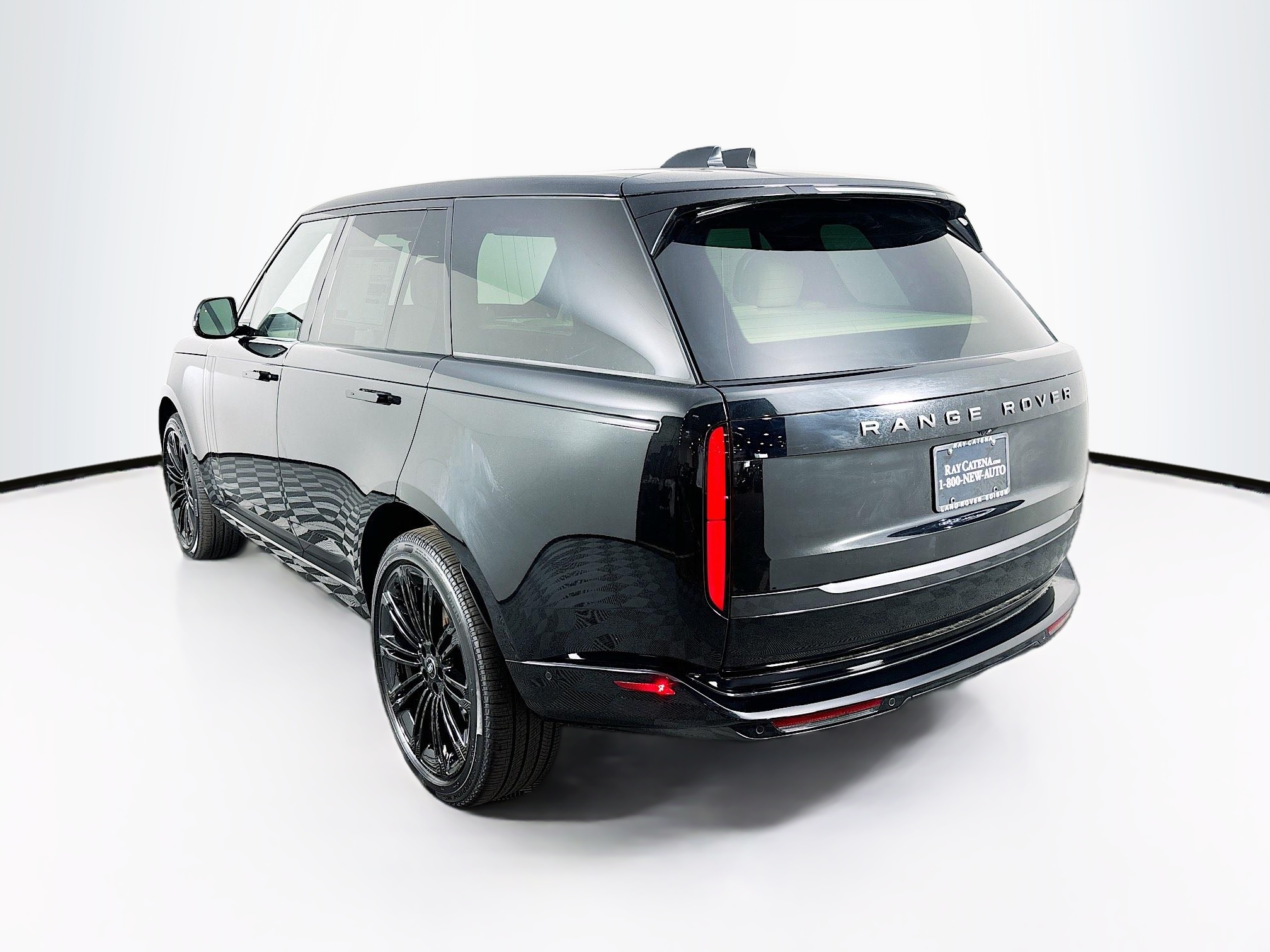 2025 Land Rover Range Rover SE photo 7