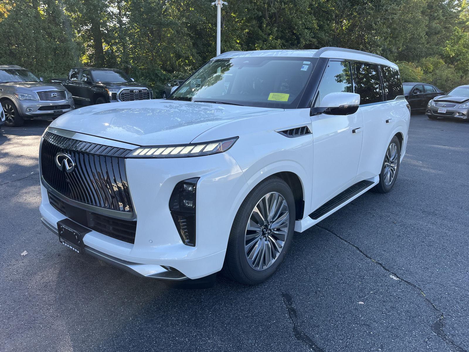 2026 Infiniti QX80 Luxe photo 7