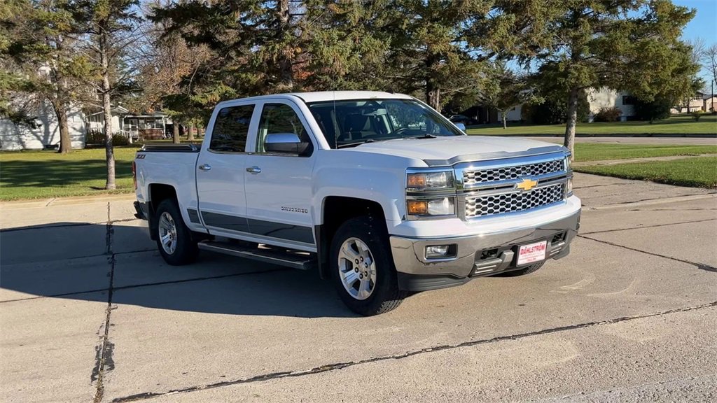 Used 2014 Chevrolet Silverado 1500 LT with VIN 3GCUKREC2EG132764 for sale in Oslo, Minnesota