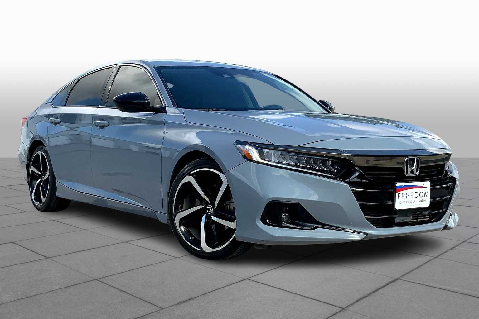 Used 2022 Honda Accord Sport SE with VIN 1HGCV1F43NA027226 for sale in Northfield, Minnesota