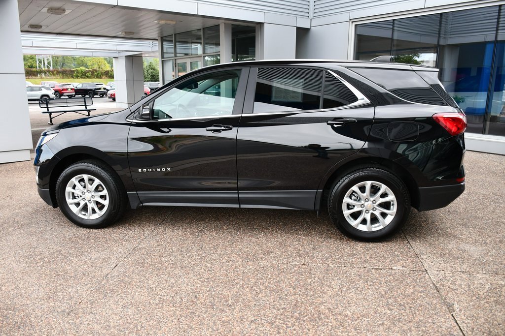2021 Chevrolet Equinox LT photo 3