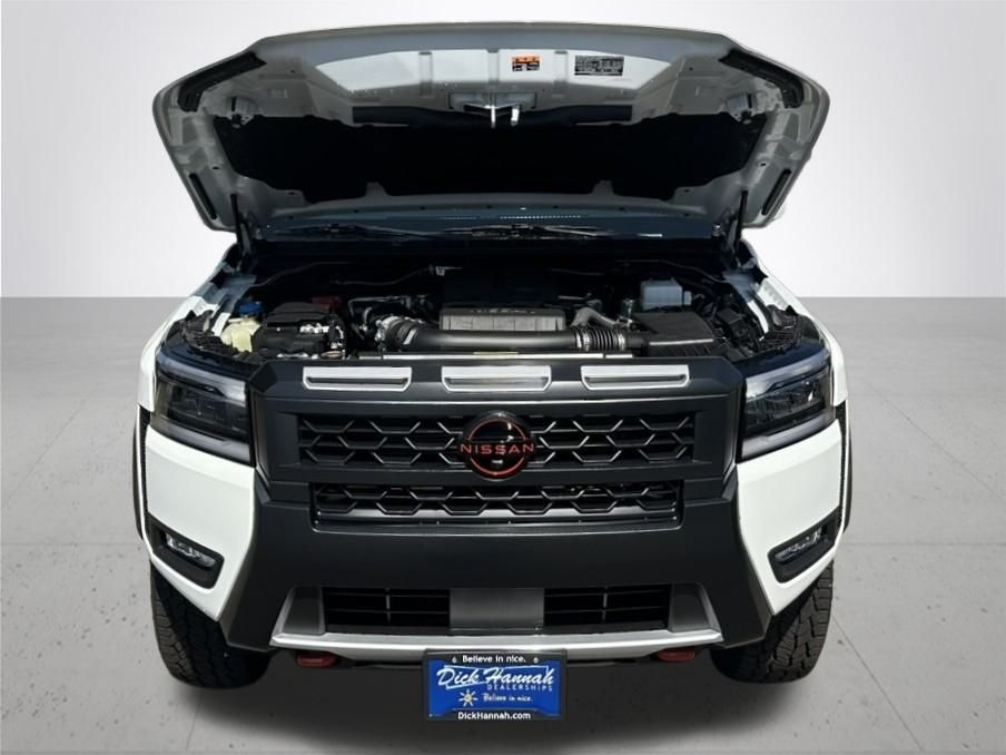 2025 Nissan Frontier PRO-4X photo 4
