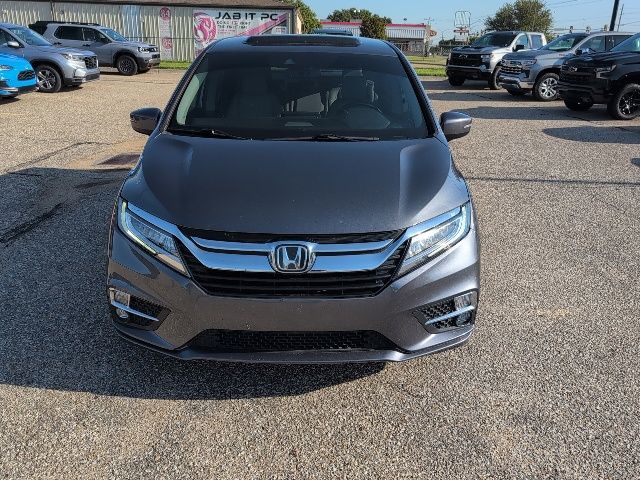2019 Honda Odyssey Touring photo 2