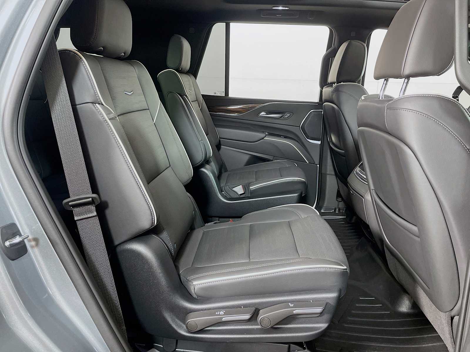 2023 Cadillac Escalade Premium Luxury photo 23