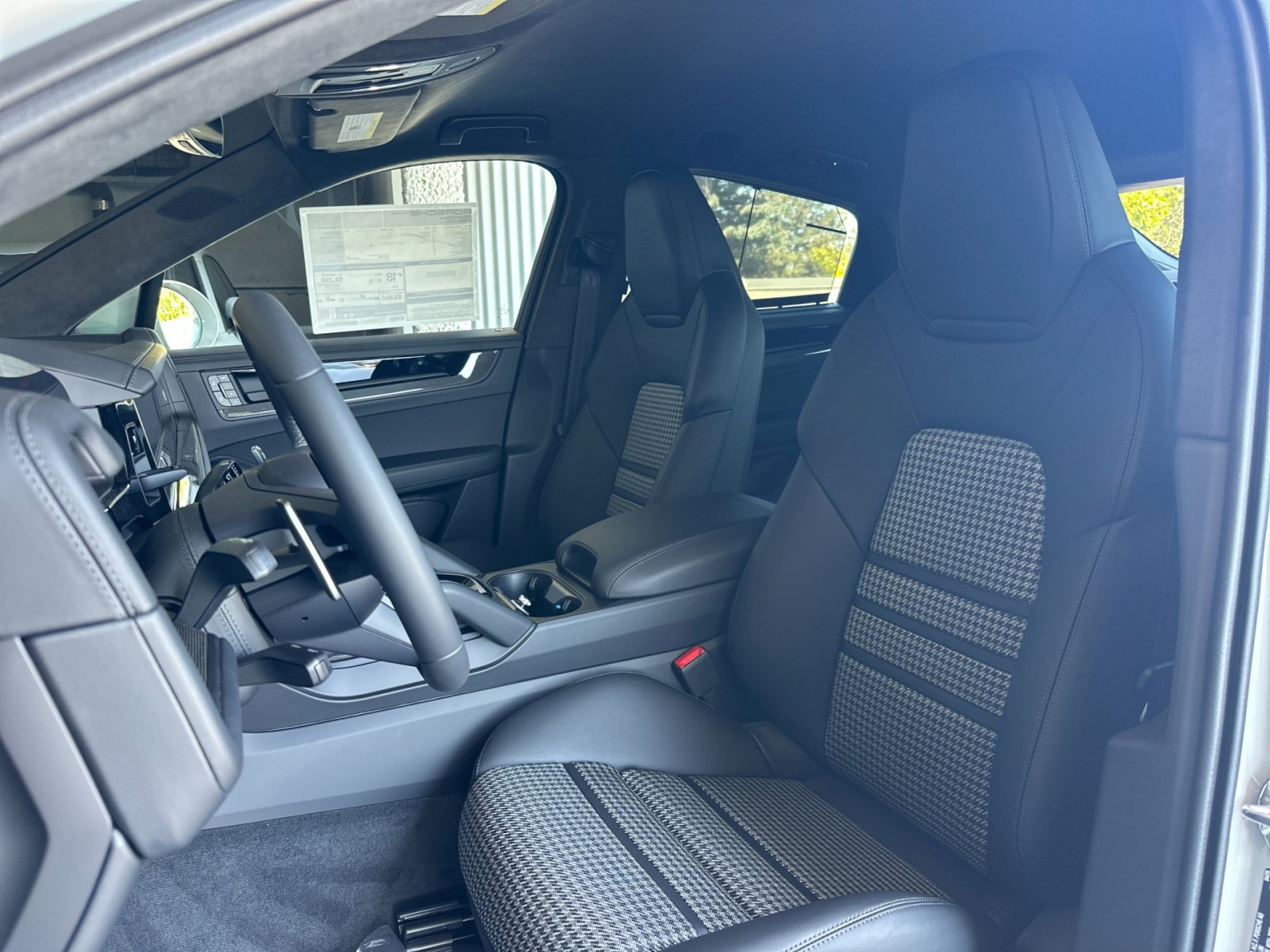 2025 Porsche Cayenne GTS Coupe photo 6