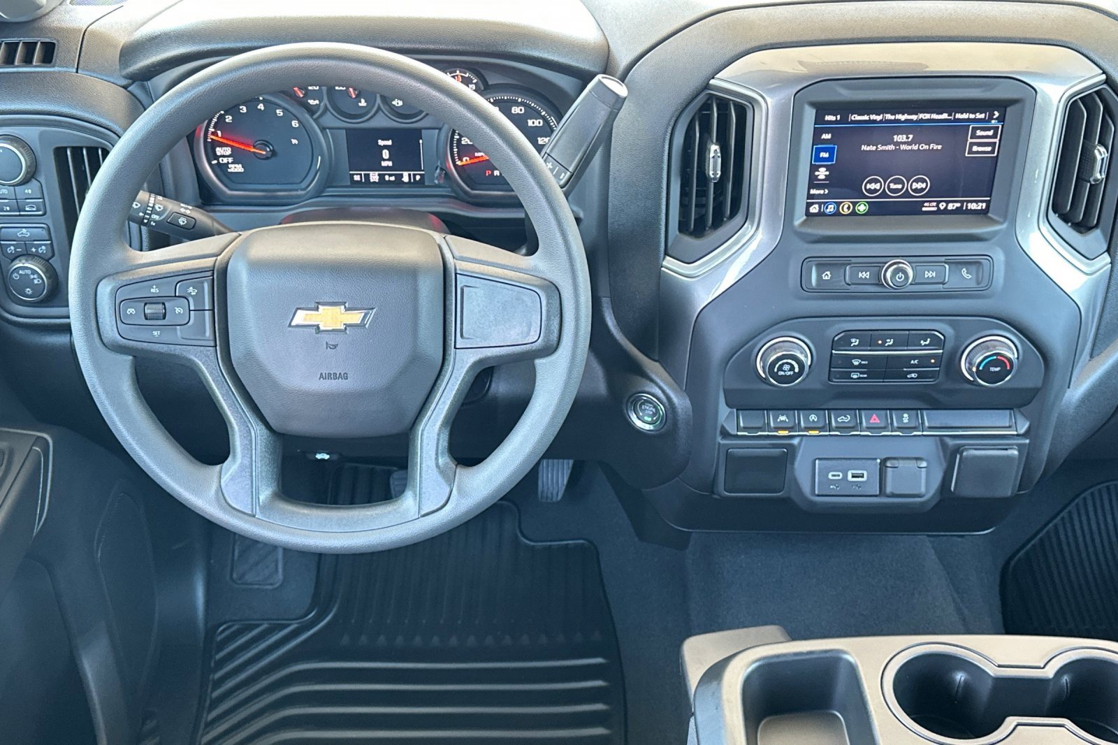 2025 Chevrolet Silverado 1500 Custom photo 14