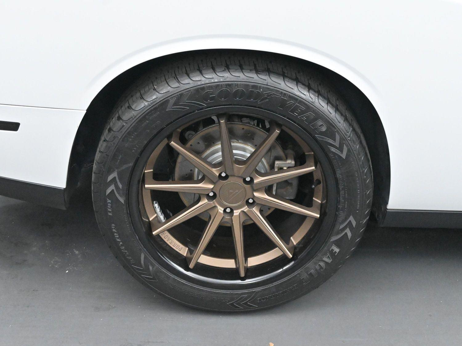 2018 Dodge Challenger R/T Plus photo 29