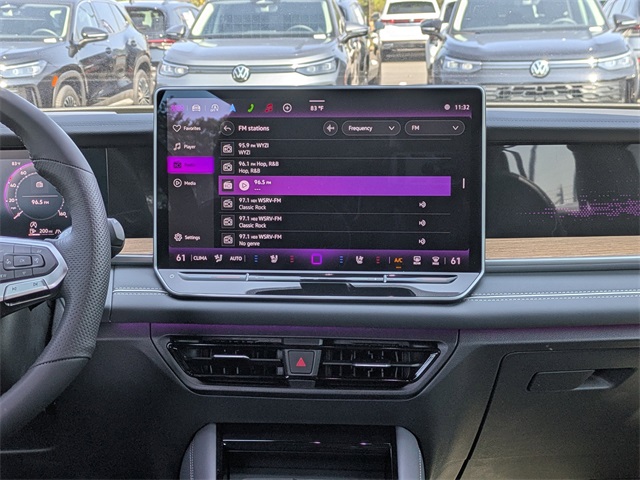 2025 Volkswagen Tiguan SEL R-Line Black photo 16