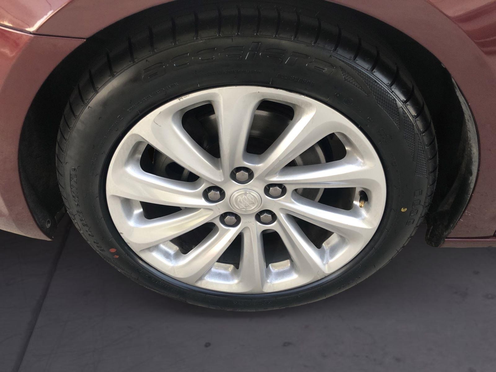 2015 Buick LaCrosse Base photo 14
