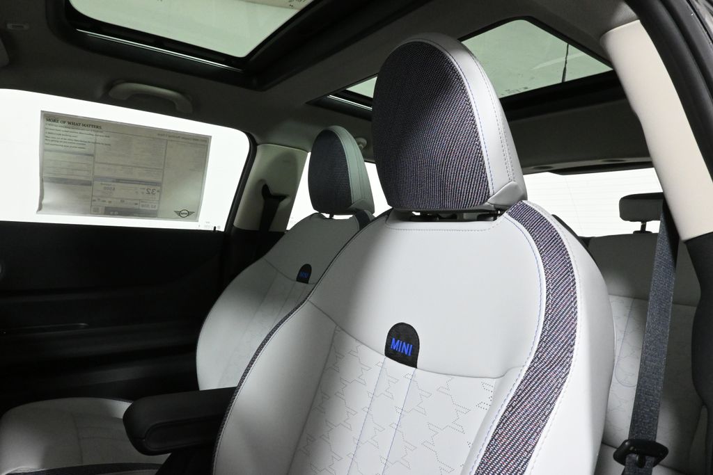 2025 Mini Cooper Hardtop Signature photo 15