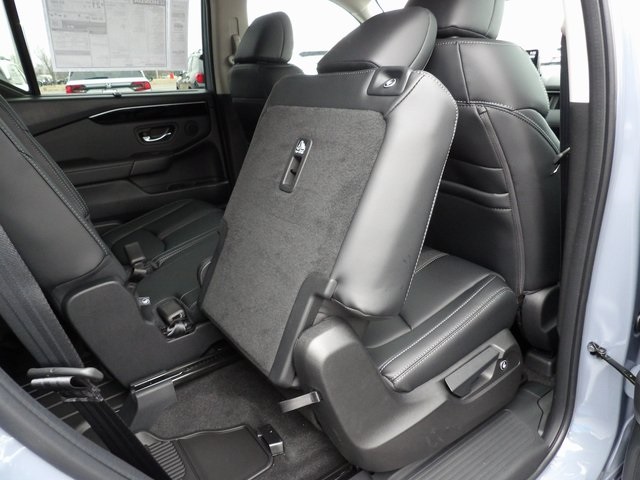 2025 Honda Pilot Touring photo 44