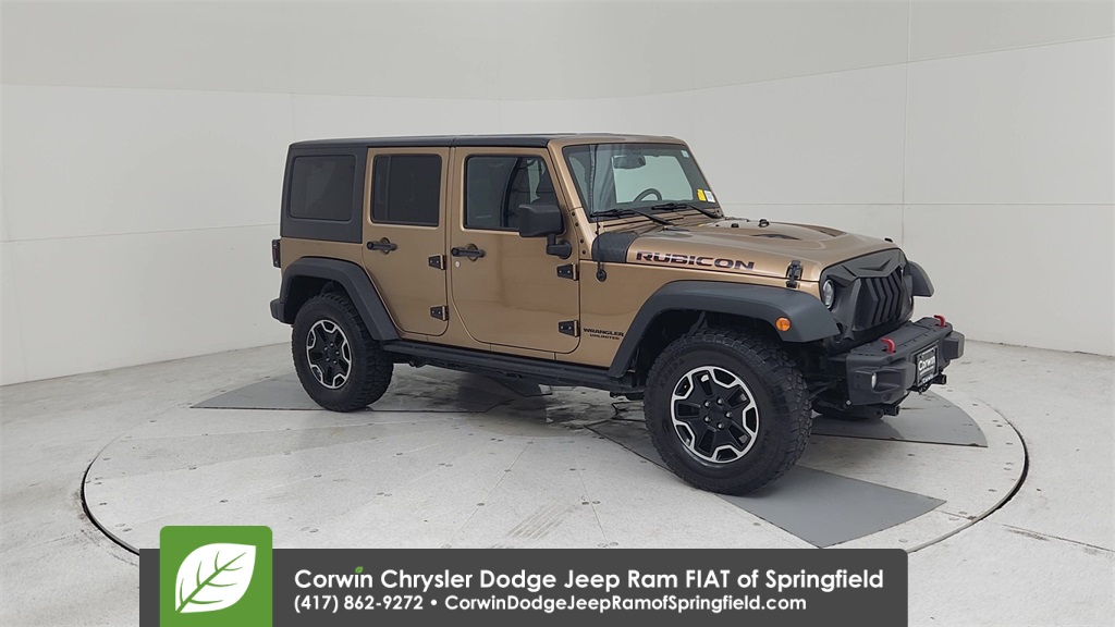 2015 Jeep Wrangler Unlimited Rubicon photo 2