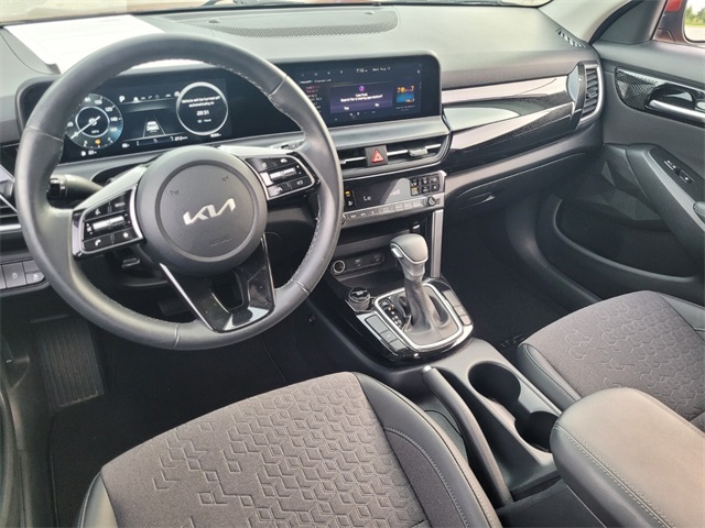 2024 Kia Seltos S photo 6