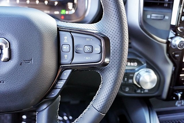 New 2026 Diamond Black Crystal Pearl-Coat Exterior Paint RAM Rebel image 46