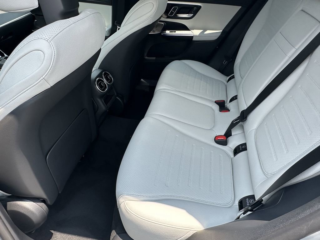2025 Mercedes Benz GLC 350e 4MATIC photo 24