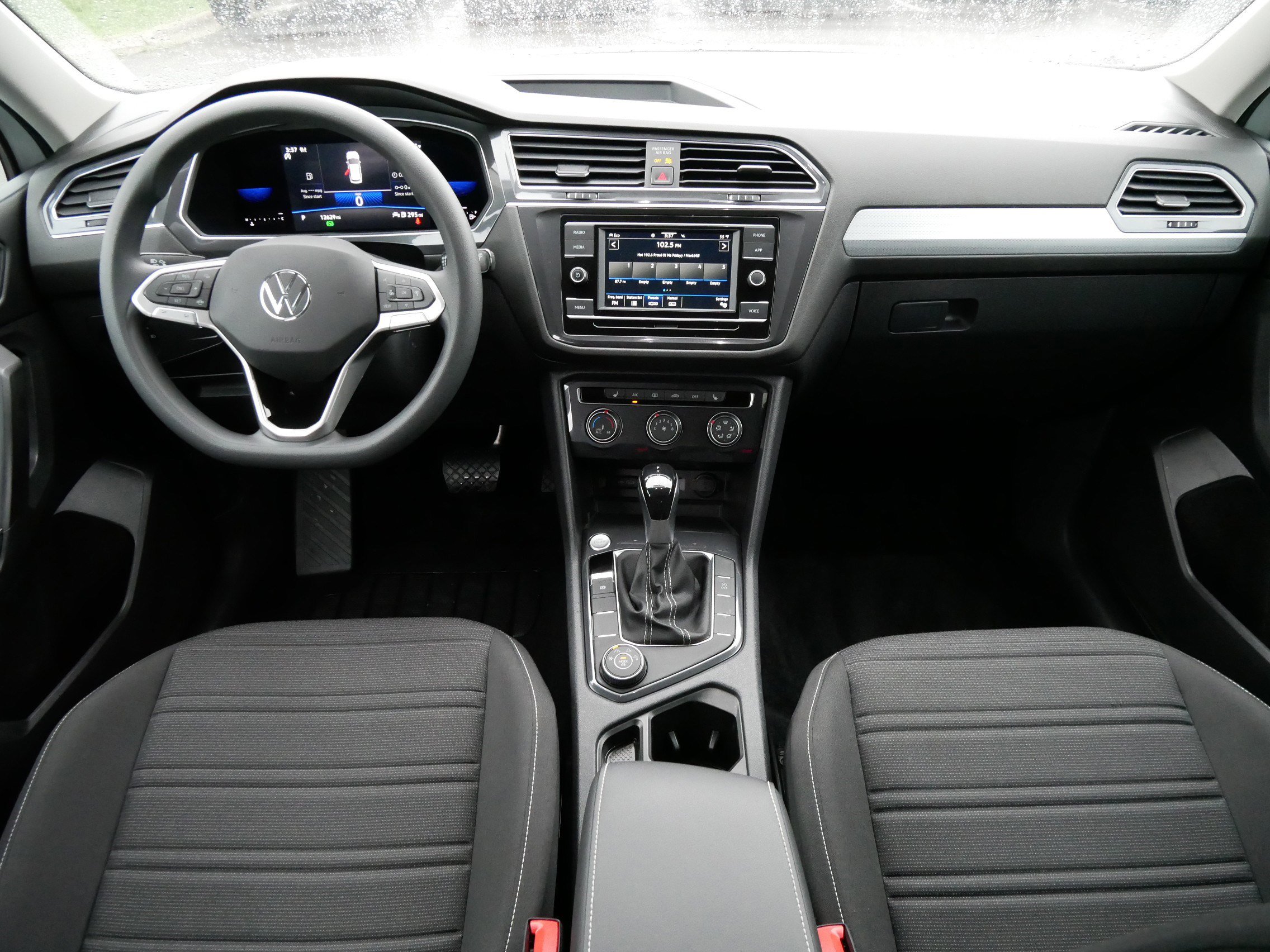 2022 Volkswagen Tiguan S photo 10