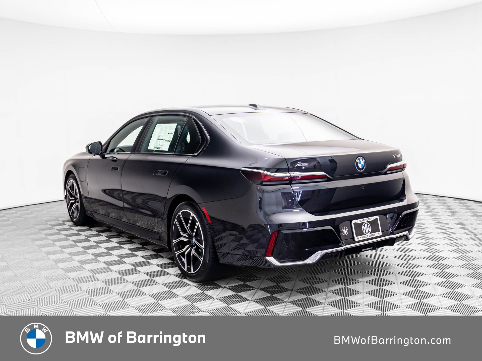 New 2025 Black Sapphire Metallic BMW 750e xDrive image 3