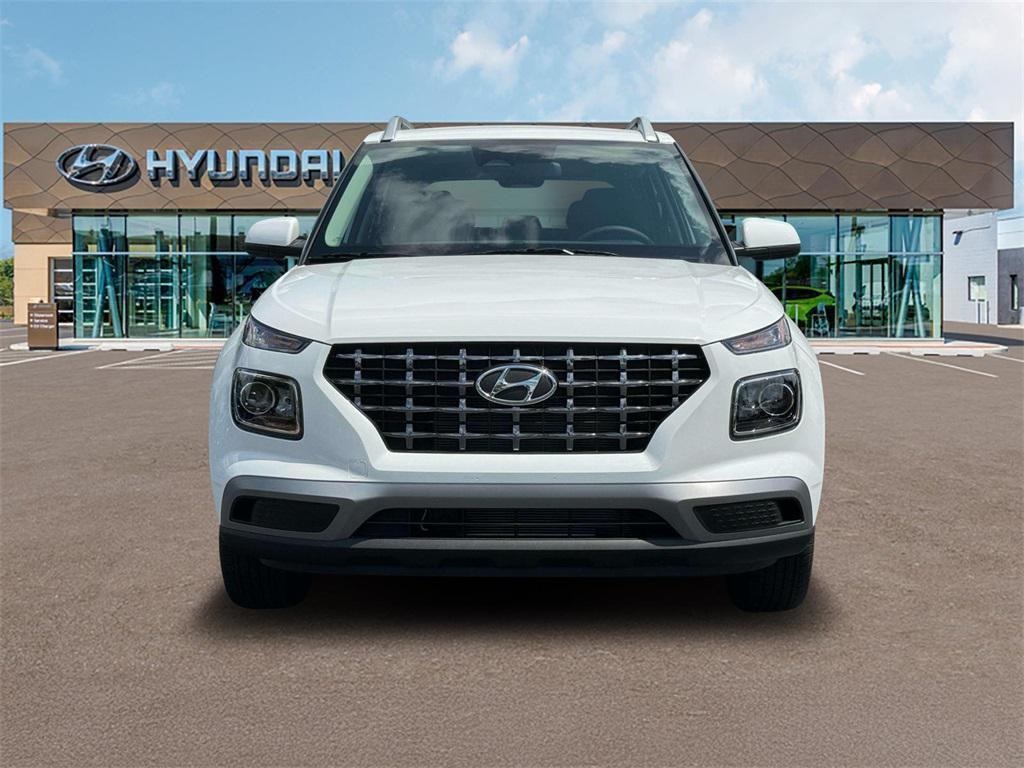 2025 Hyundai Venue SEL photo 5