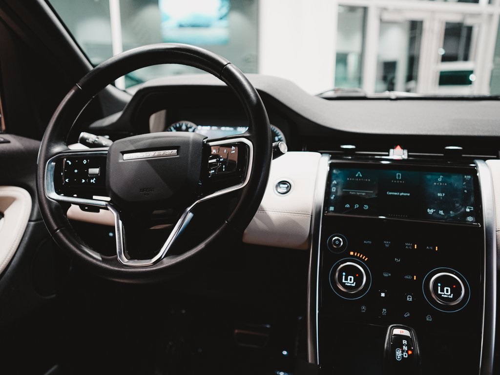 2023 Land Rover Discovery Sport S R-Dynamic photo 24