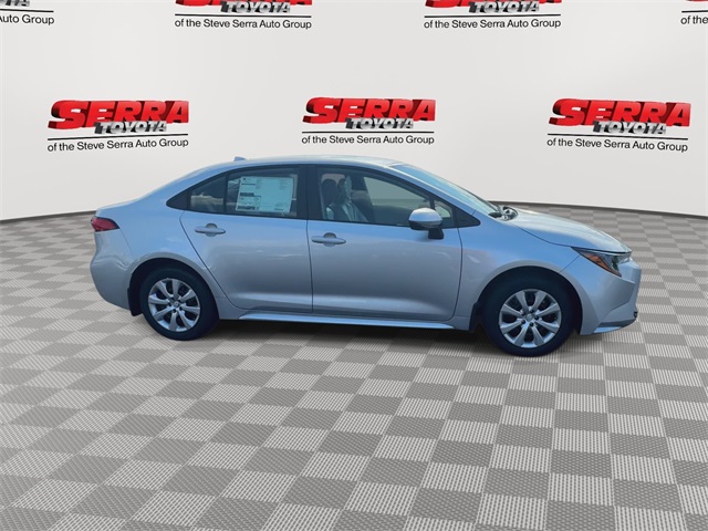 2026 Toyota Corolla LE photo 3