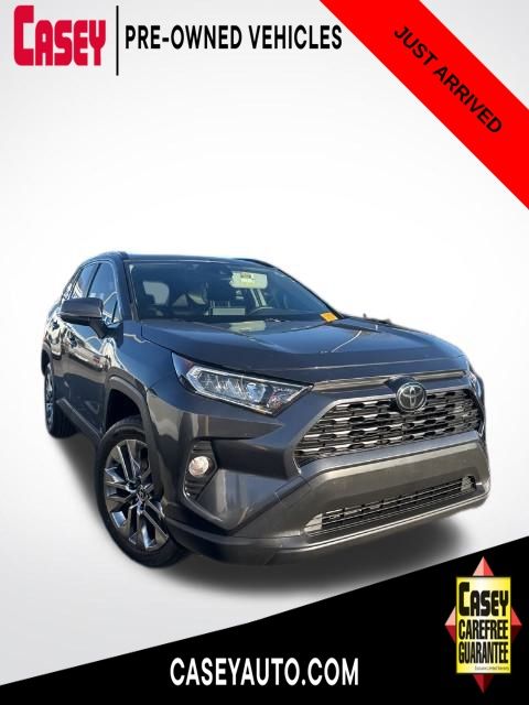 2020 Toyota RAV4 XLE Premium's photo