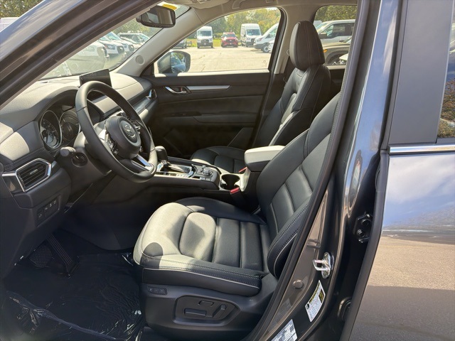 2025 Mazda CX-5 2.5 S Preferred photo 9