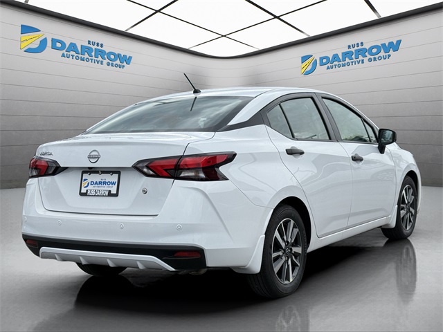 2025 Nissan Versa 1.6 S photo 4