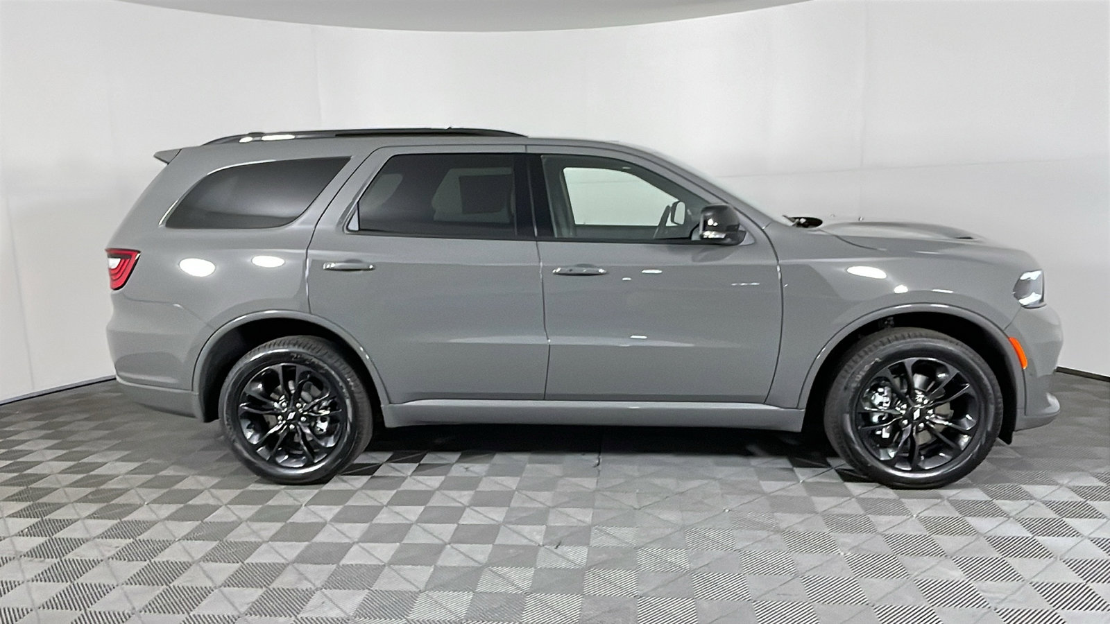 2025 Dodge Durango GT Plus photo 3