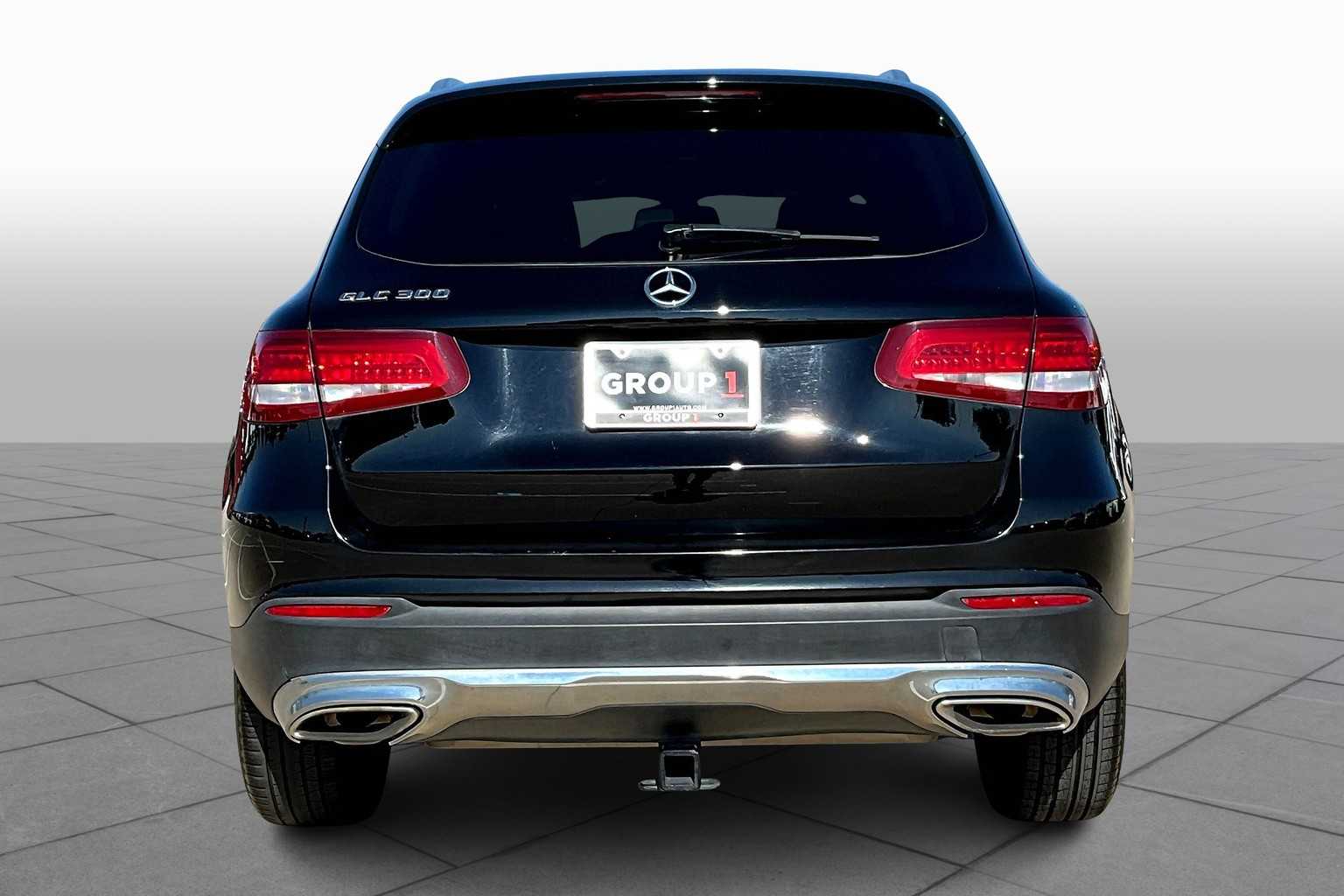 2018 Mercedes Benz GLC 300 photo 4