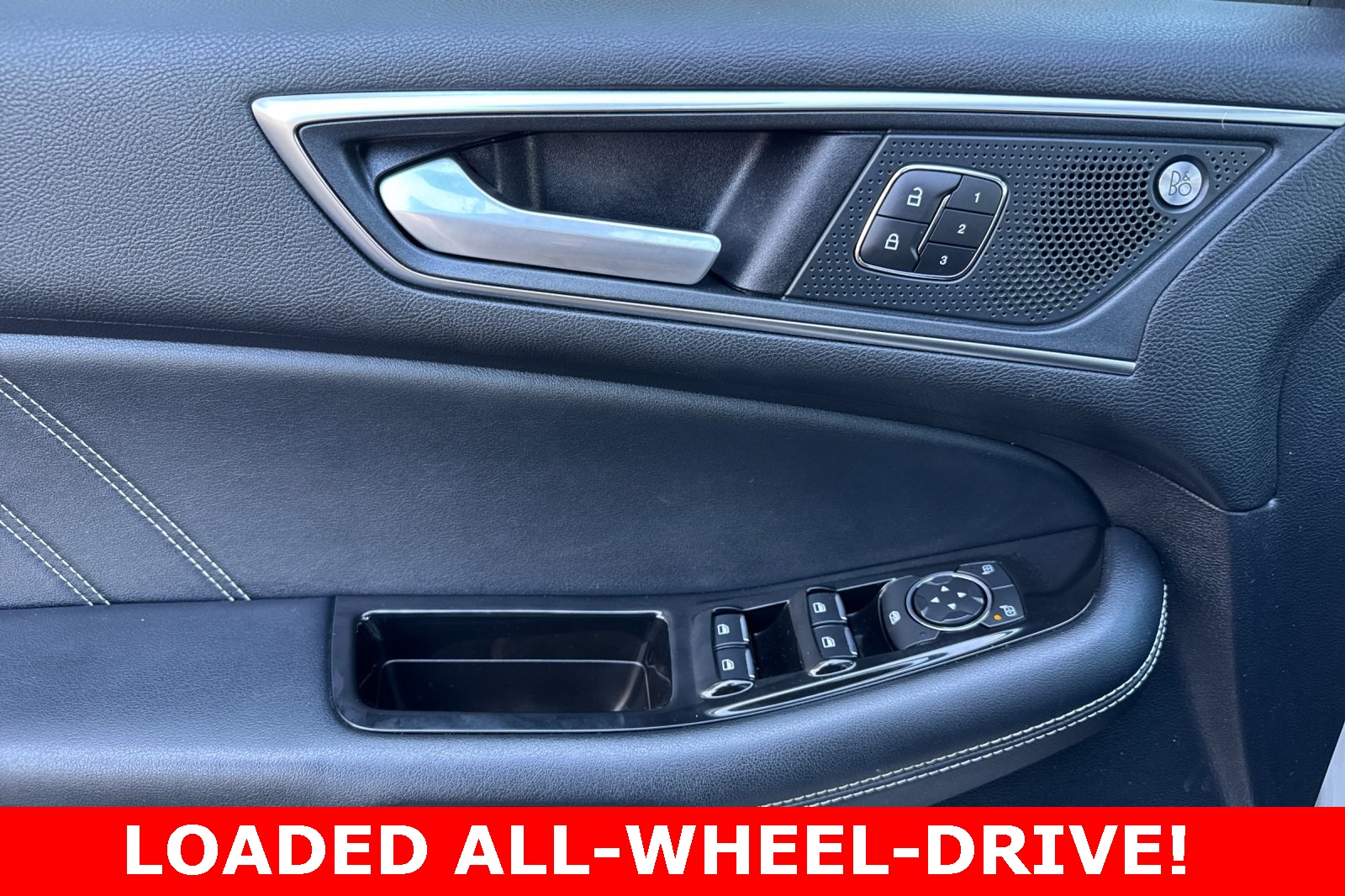 2019 Ford Edge ST photo 26