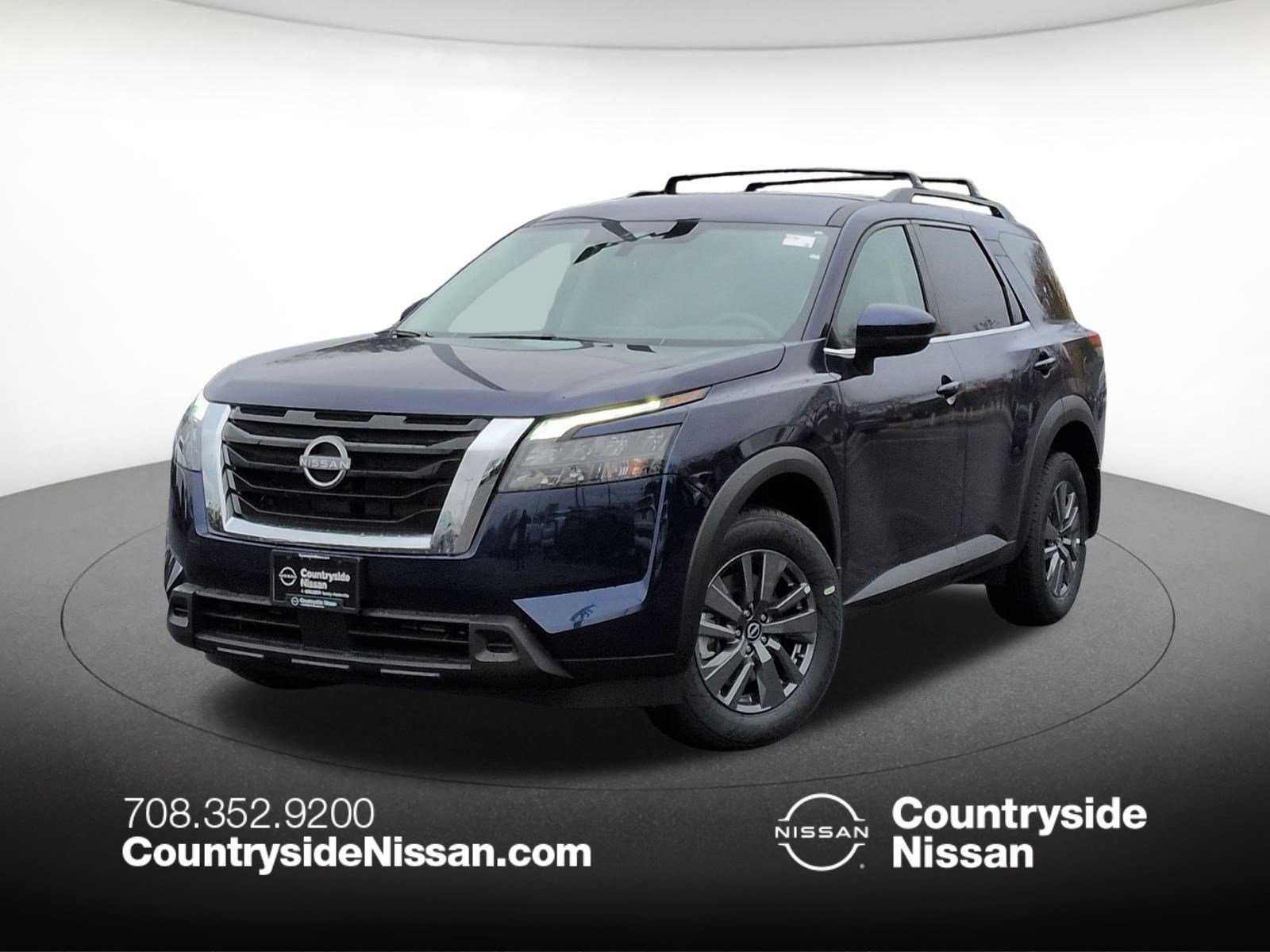 2025 Nissan Pathfinder SV's photo