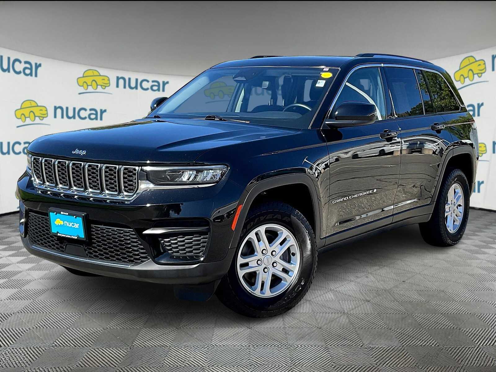2022 Jeep Grand Cherokee Laredo photo 3