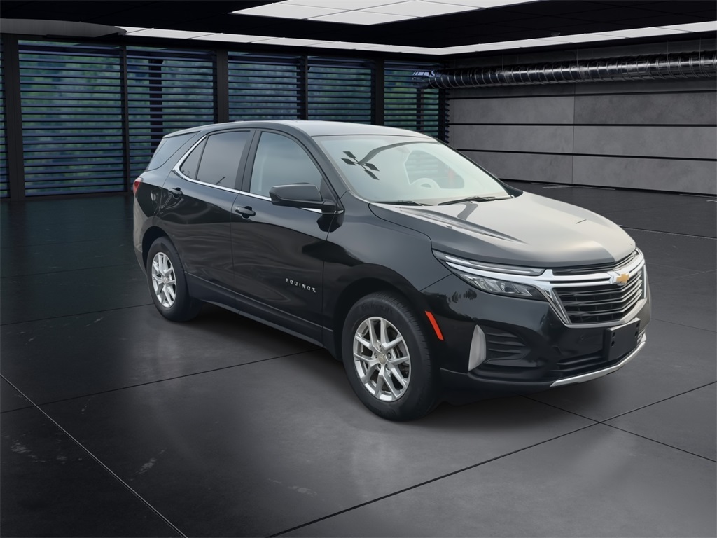 2022 Chevrolet Equinox LT photo 2