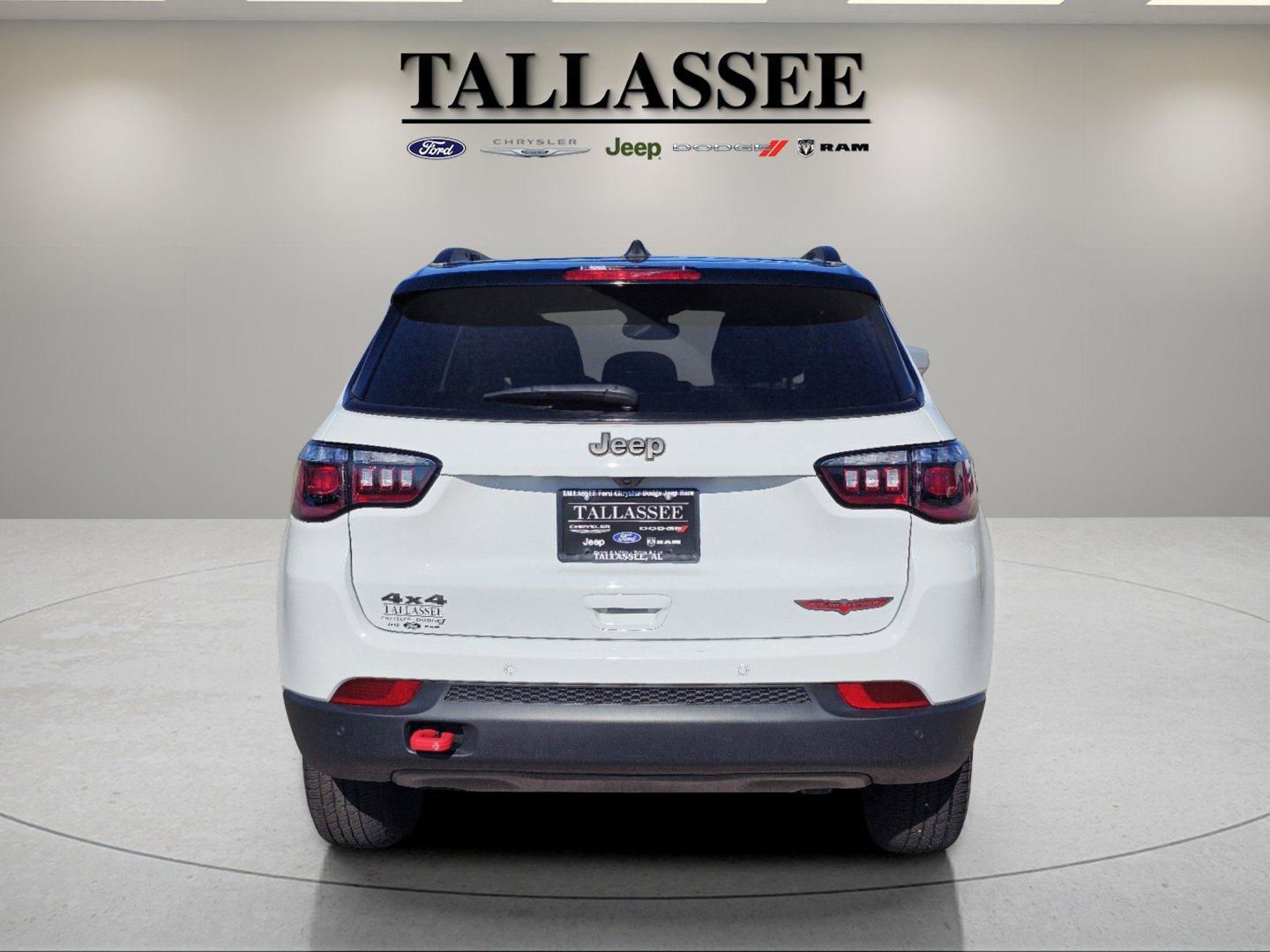 2024 Jeep Compass Trailhawk photo 9
