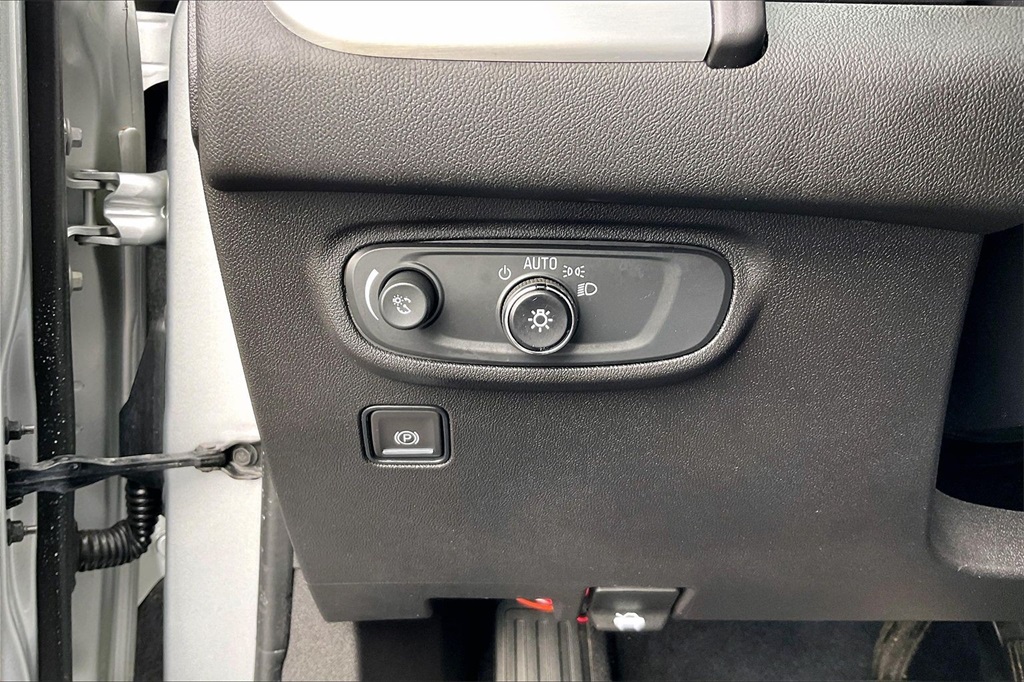 2021 GMC TERRAIN - Image 32