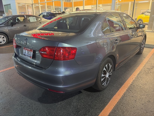 2014 Volkswagen Jetta 2.0 S photo 3