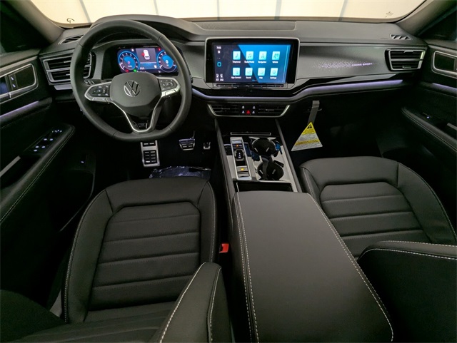 2025 Volkswagen Atlas Cross Sport SEL R-Line photo 8