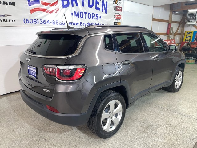 Used 2018 Jeep Compass Latitude with VIN 3C4NJDBB5JT265848 for sale in Beloit, WI
