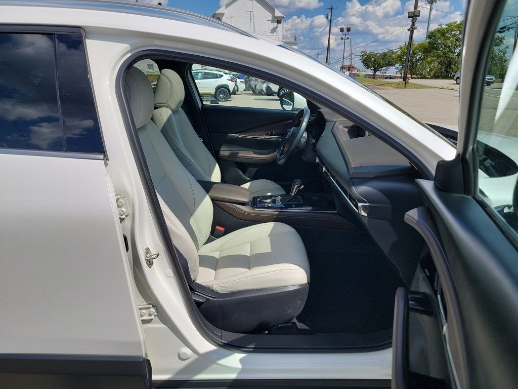 2021 Mazda CX-30 Premium photo 11