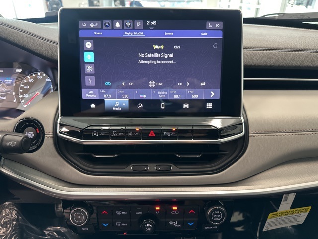 2025 Jeep Compass Limited photo 16