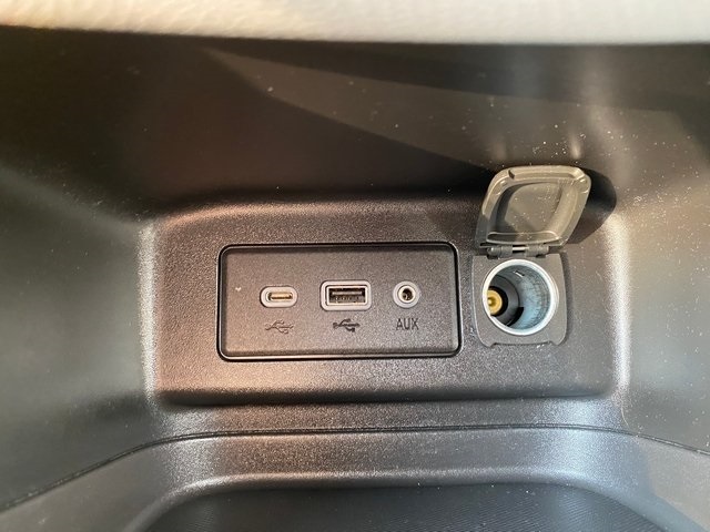 2022 Chevrolet Equinox LS photo 13