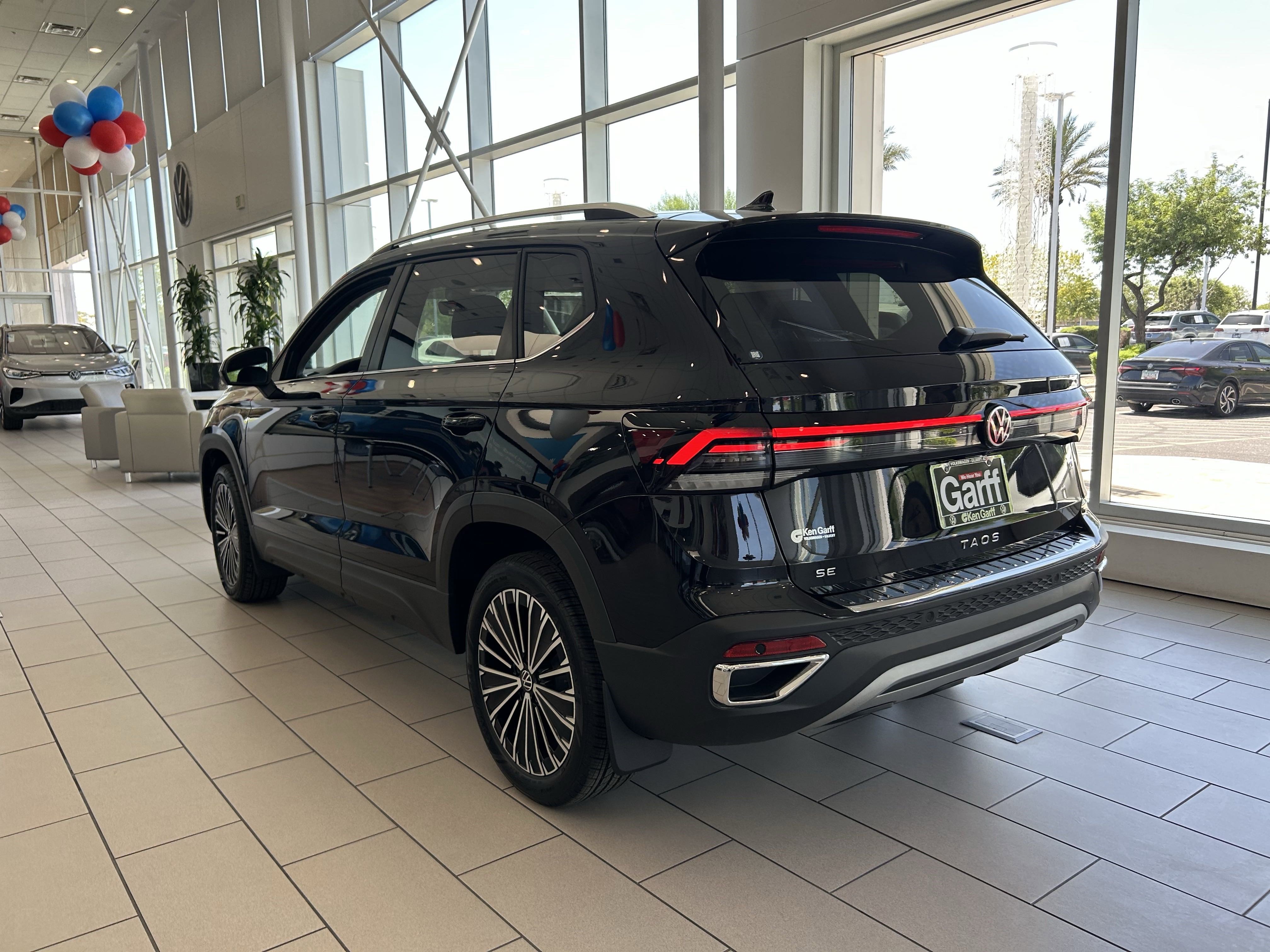 2025 Volkswagen Taos SE photo 2