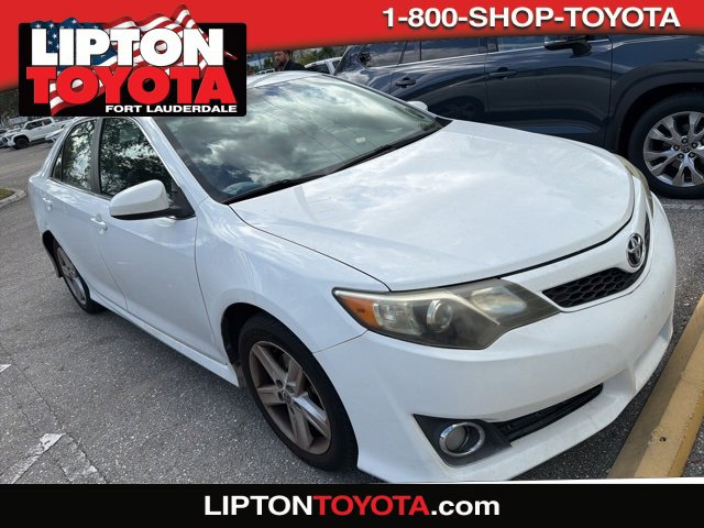 2014 Toyota Camry SE