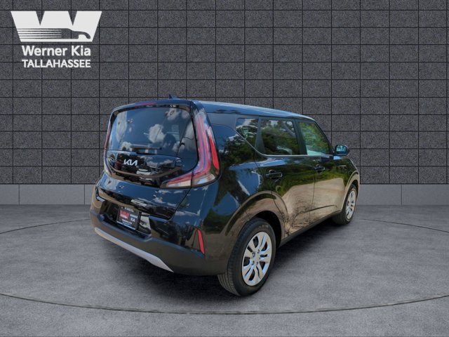 2023 Kia Soul LX photo 2