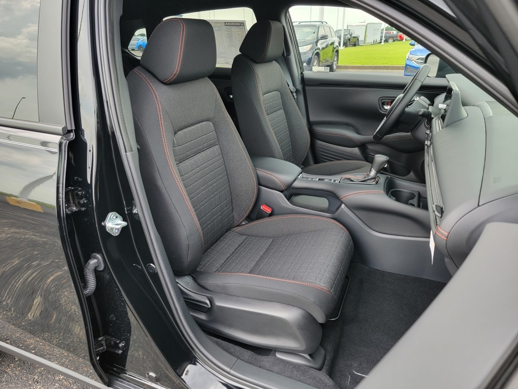 2026 Honda HR-V Sport photo 7