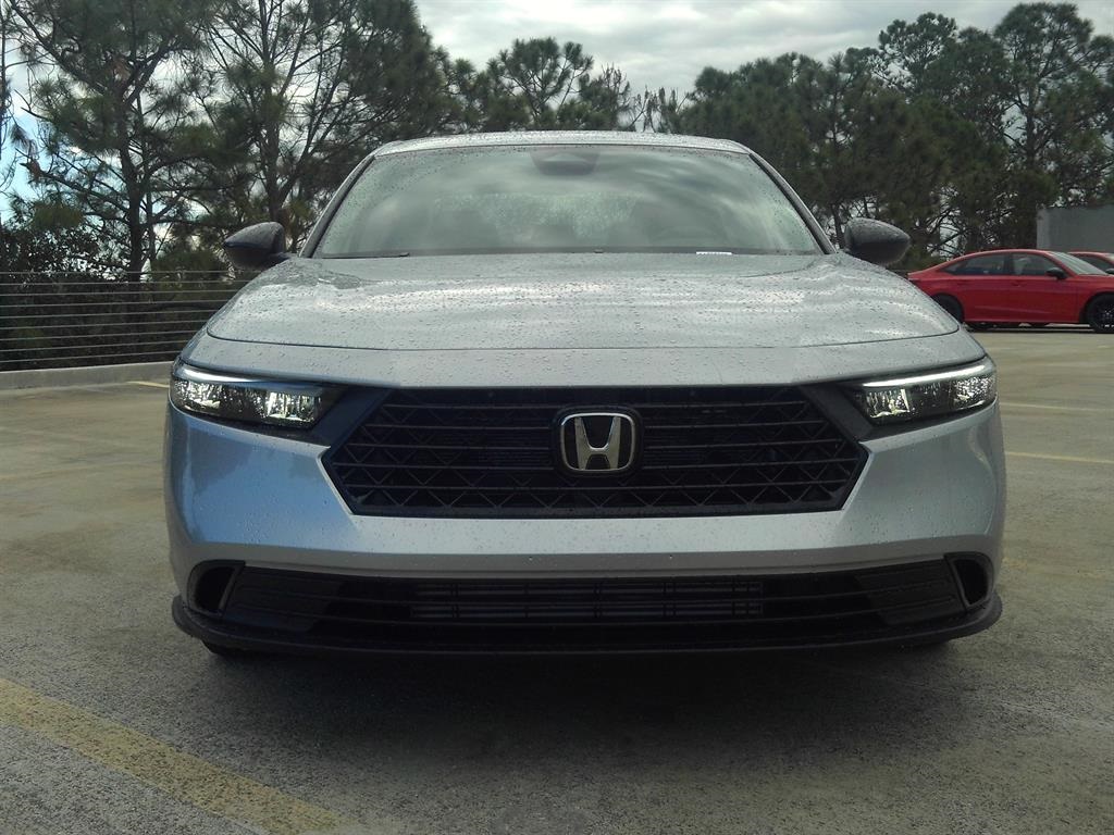 2025 Honda Accord SE photo 2